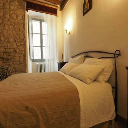 Affittacamere In Centro Gubbio Bagian luar foto
