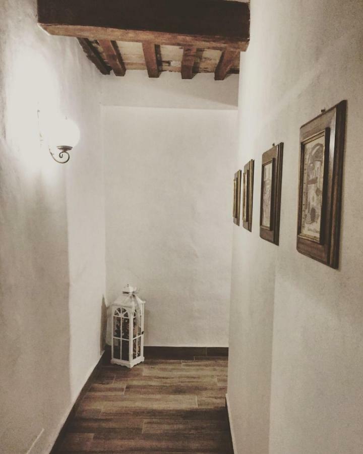 Affittacamere In Centro Gubbio Bagian luar foto