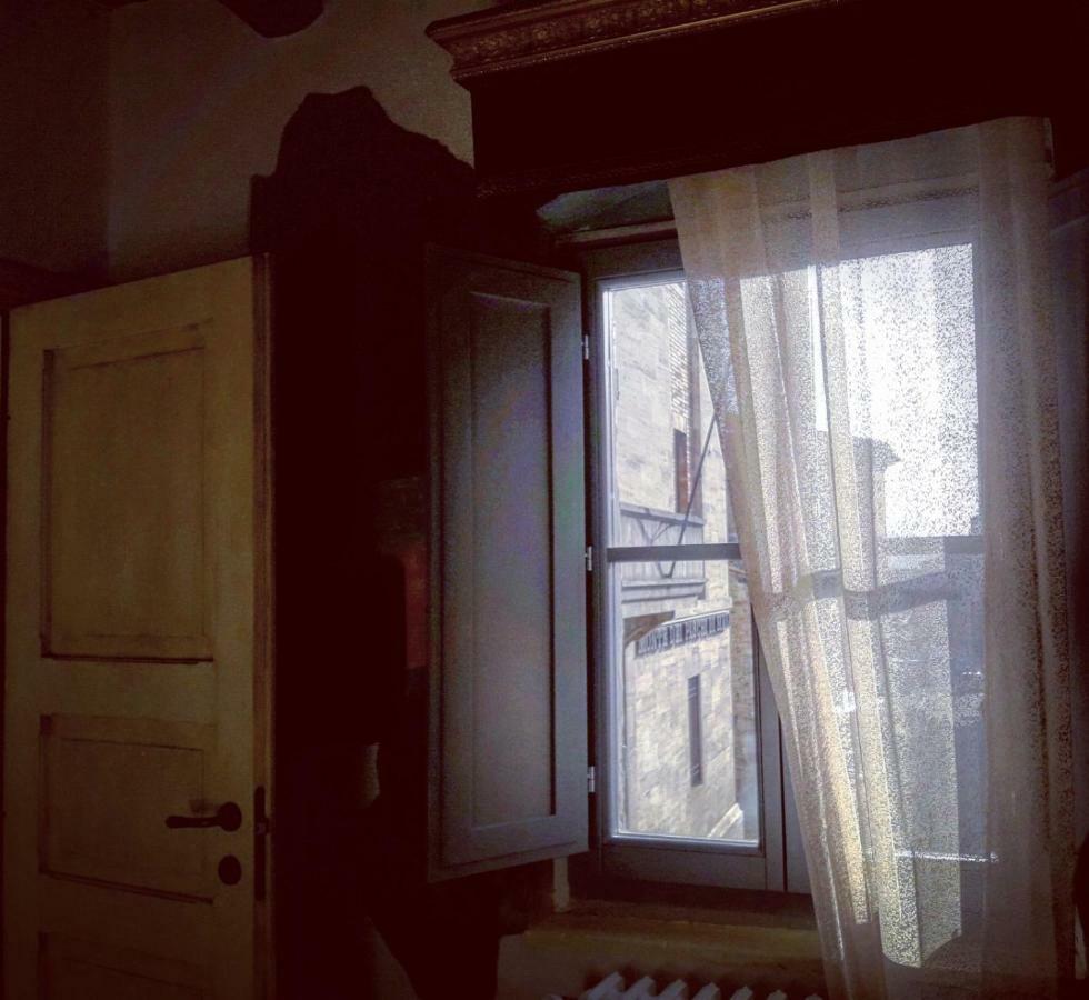 Affittacamere In Centro Gubbio Bagian luar foto