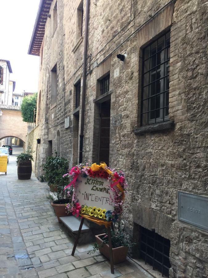 Affittacamere In Centro Gubbio Bagian luar foto
